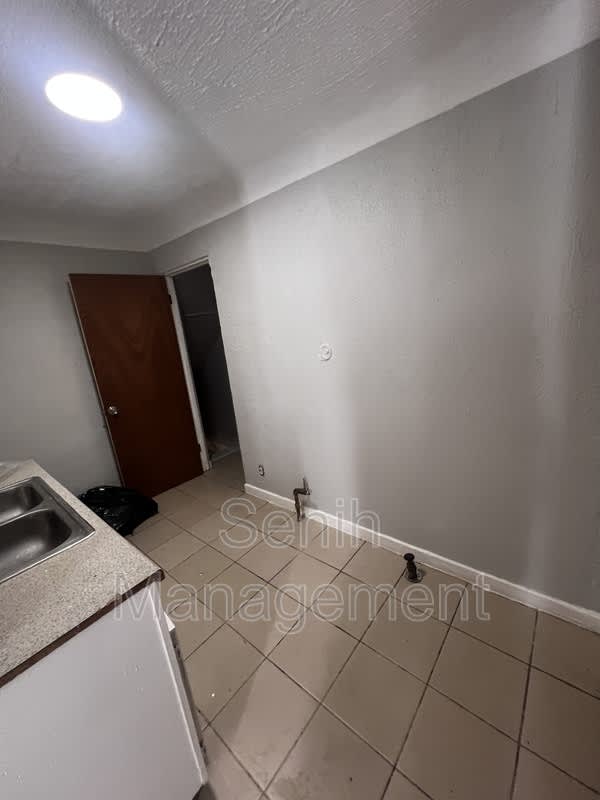 4203 Tyler St – photo 5