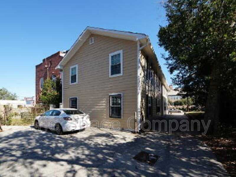 995 King St – photo 2