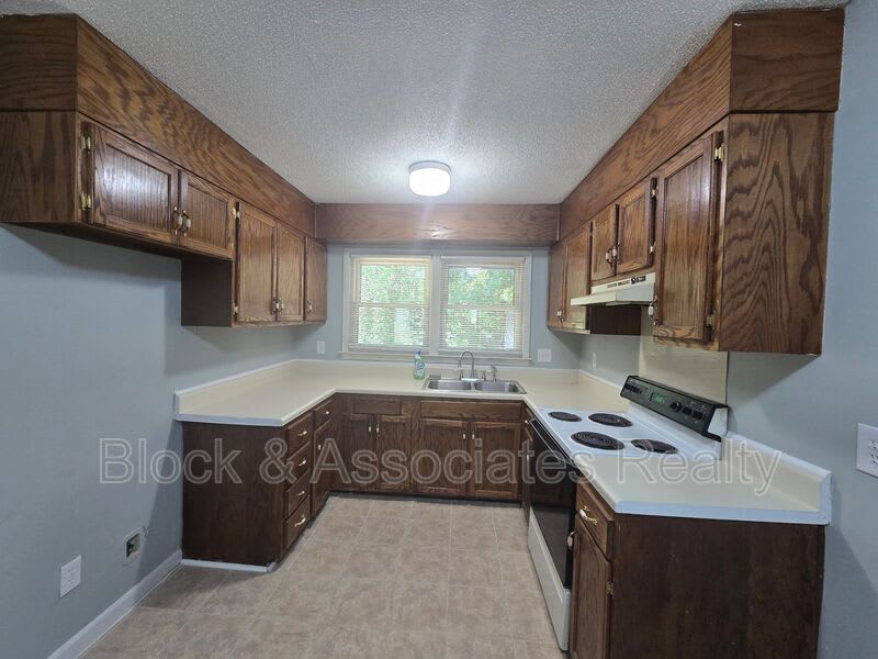 2612 Ernest St – photo 3