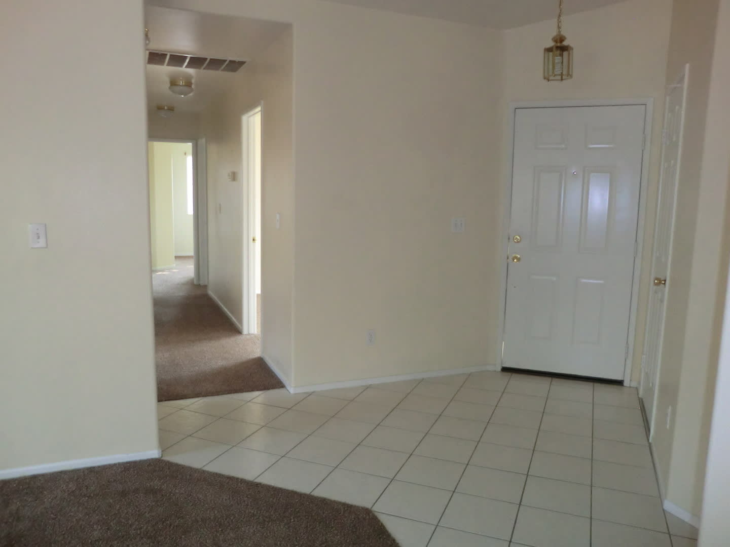 Beautiful Home in Silver Creek! – photo 4