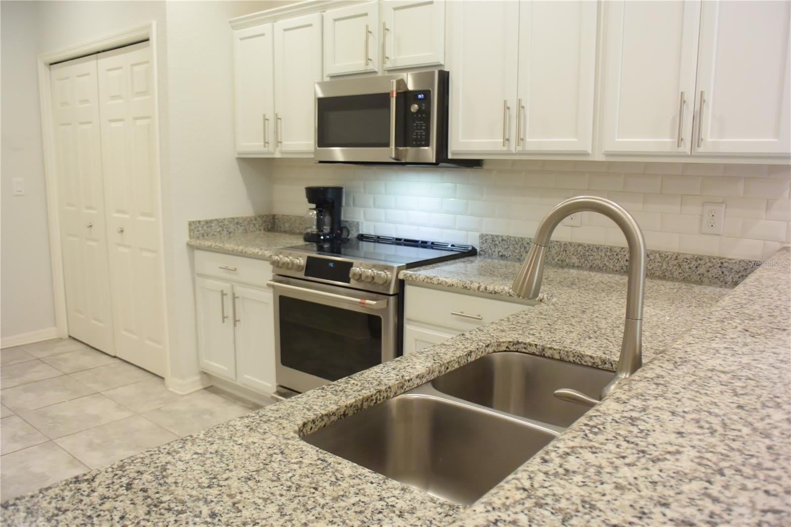 1213 GRANTHAM Drive – photo 4