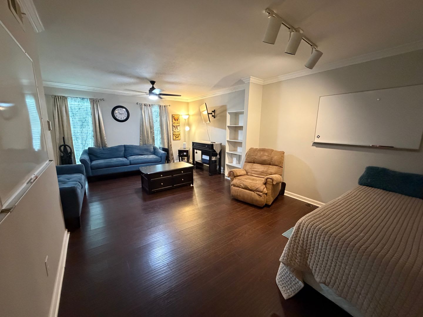 Beautiful 3 Bedroom Townhome – photo 4