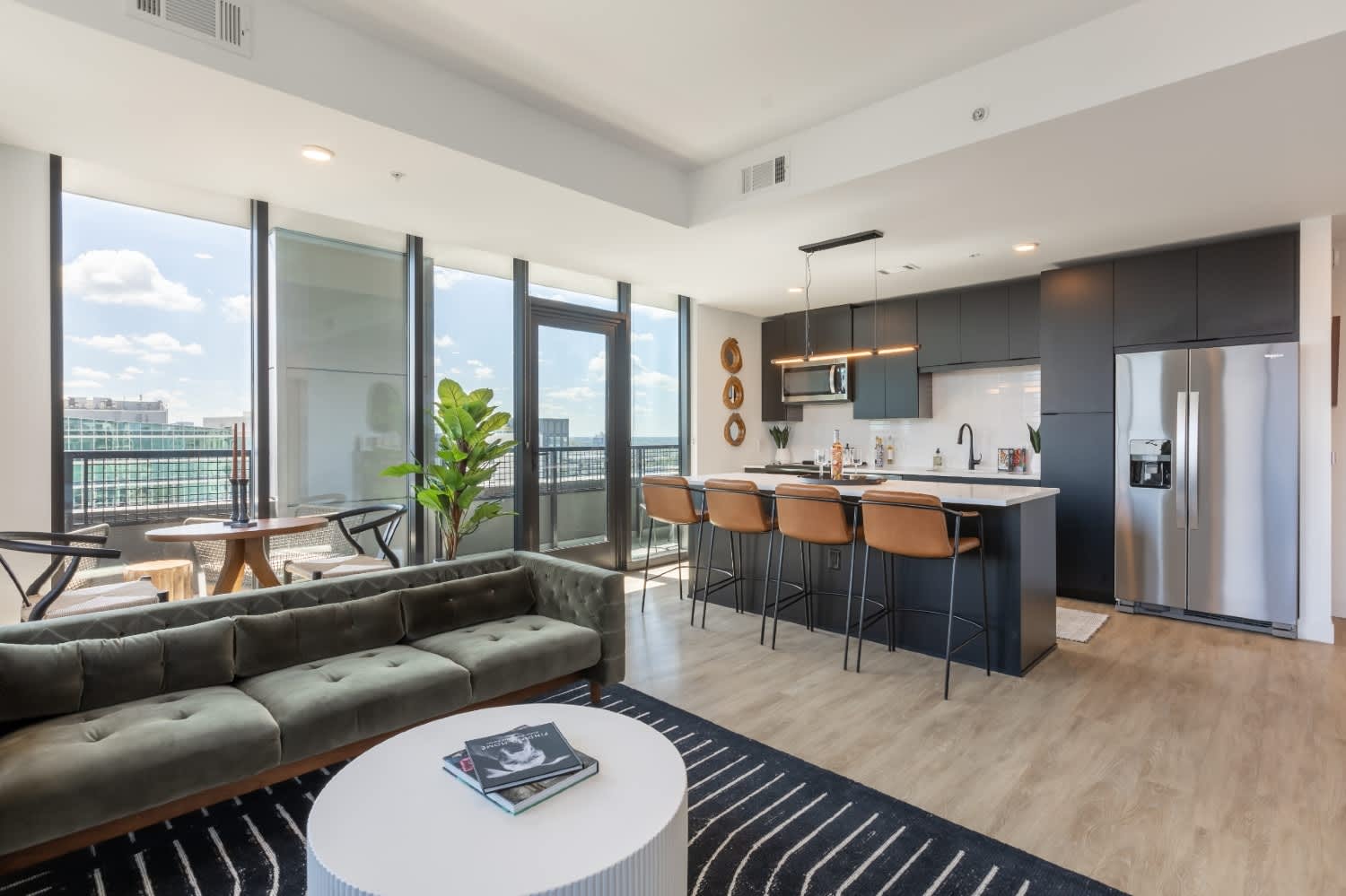 Momentum Midtown – photo 4