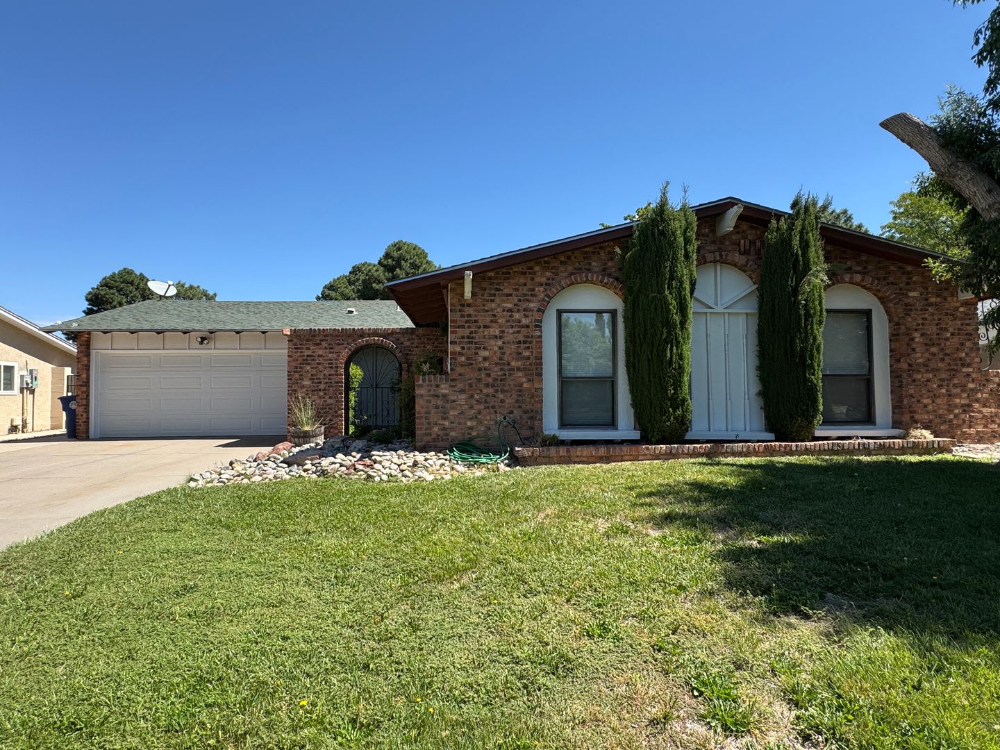 3 Bedroom, 2 Bathroom Home near Osuna & San Pedro – photo 2