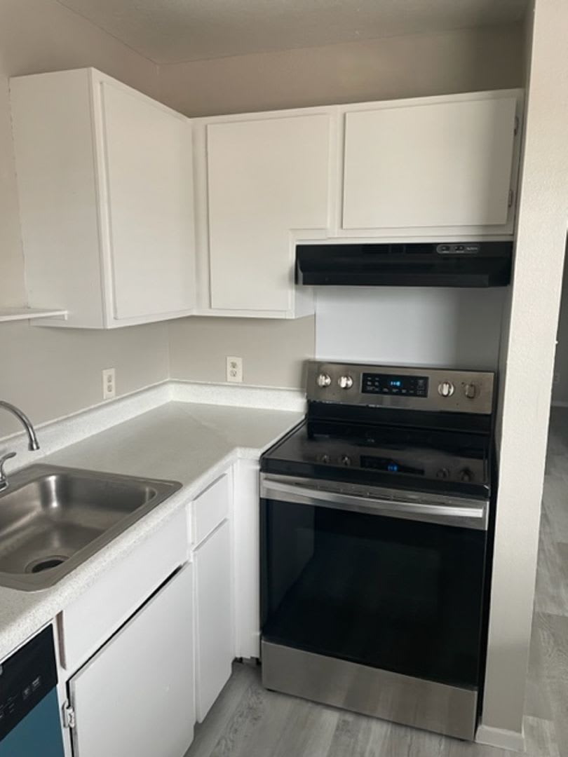 4361 South Congress Avenue – photo 3