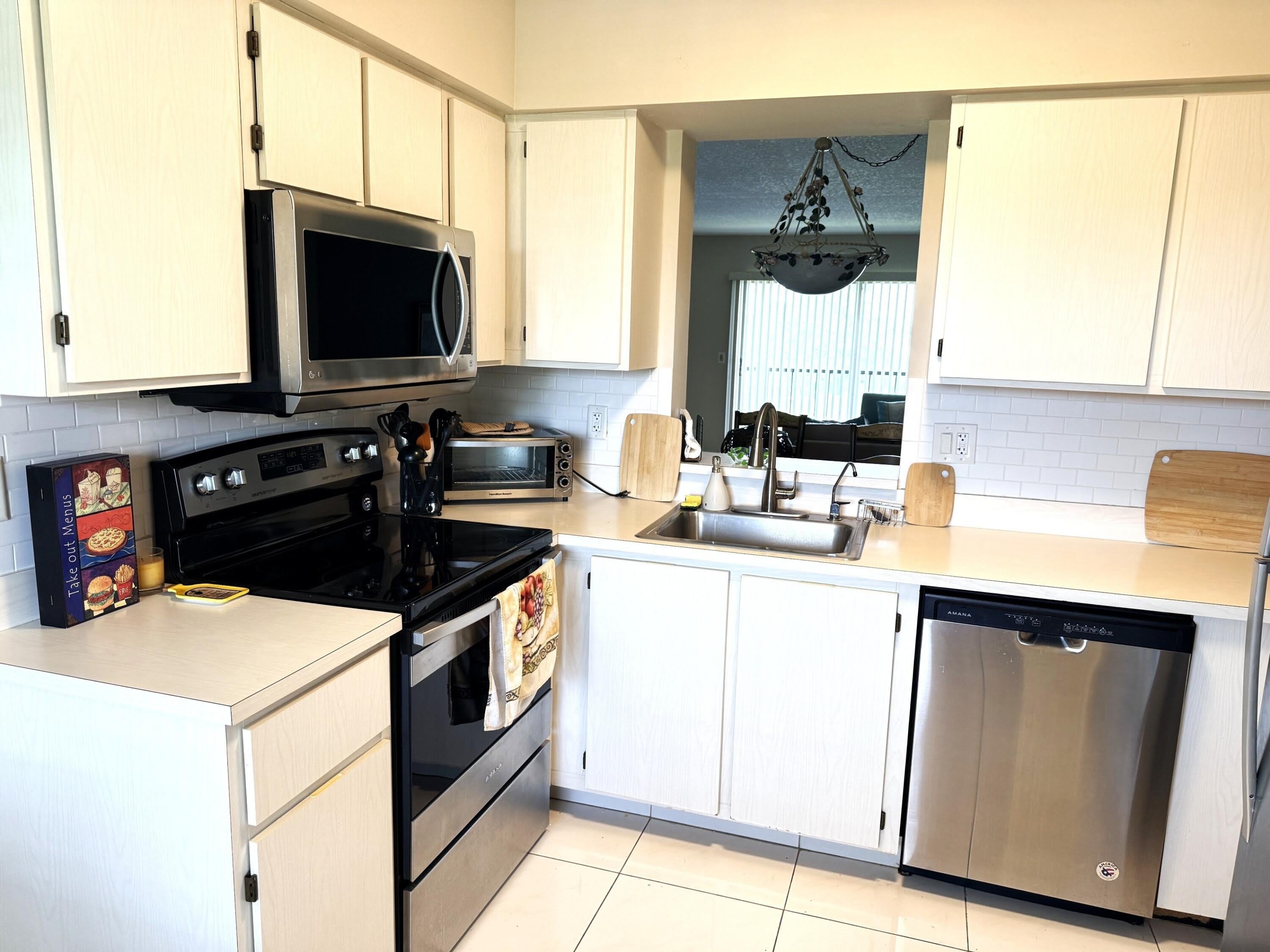 7146 Huntington Lane – photo 2