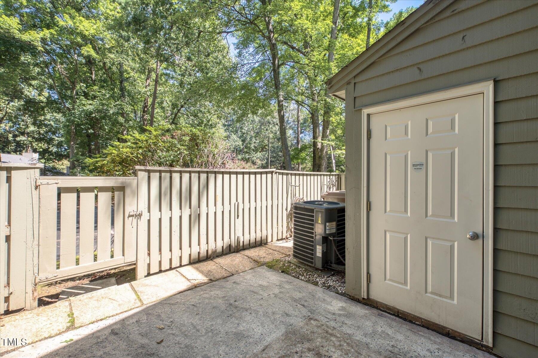 225 Twin Oaks Place – photo 5