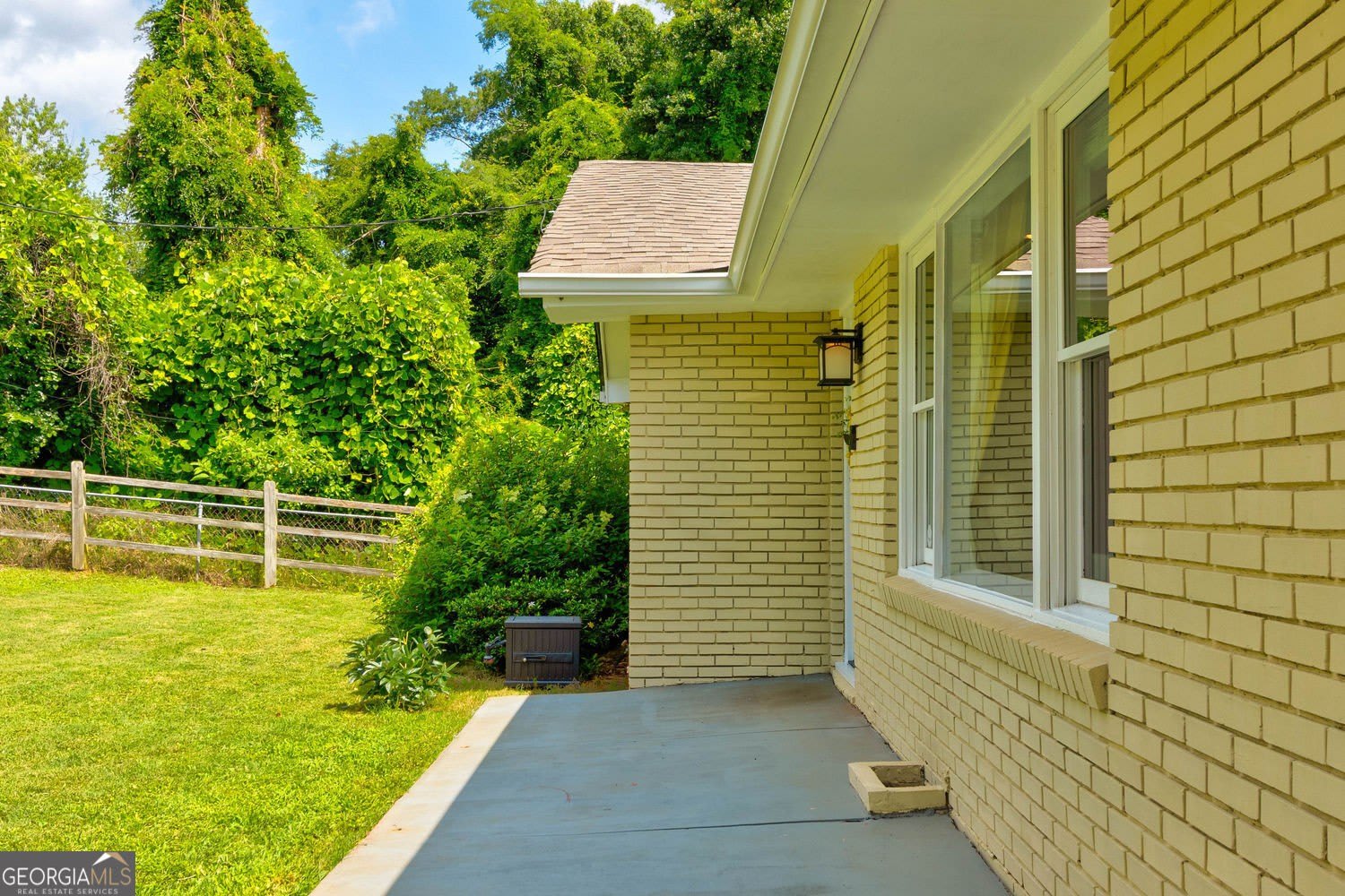 1848 Winthrop Drive SE – photo 2