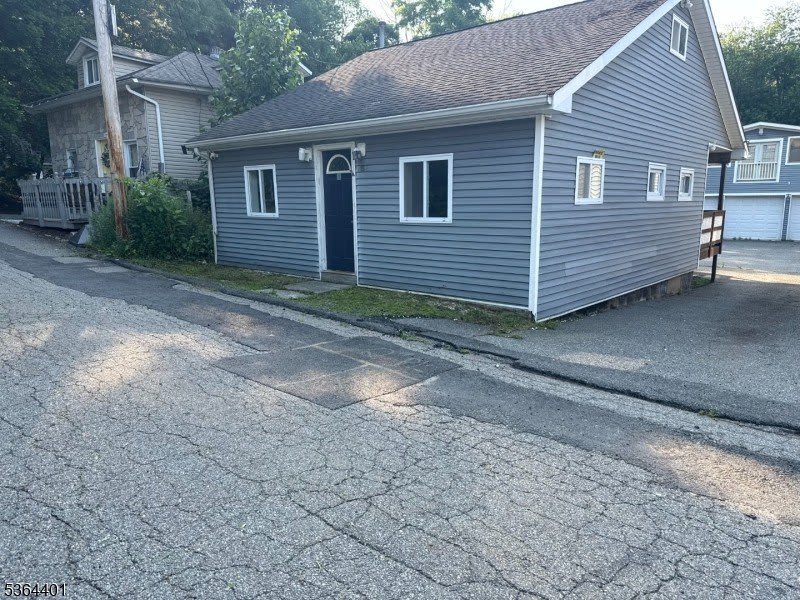 15 DIAMOND DR – photo 1