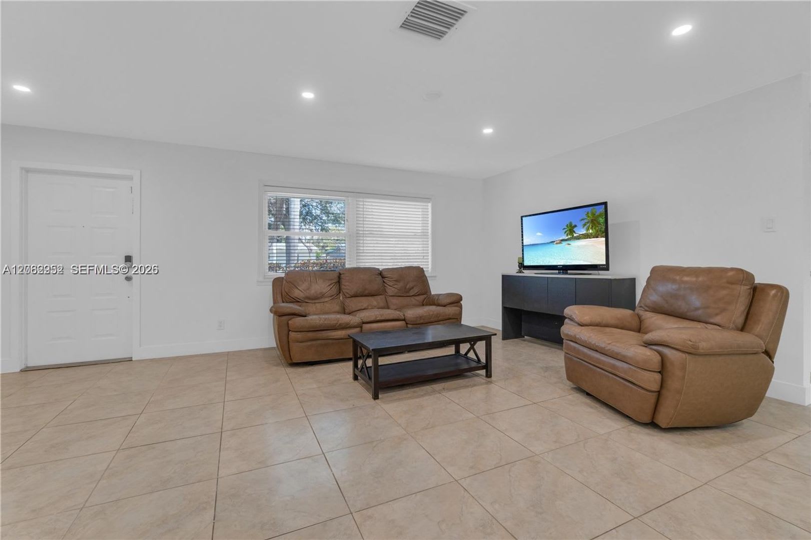 806 NE 4th Street ., Hallandale Beach, FL 33009 – photo 4