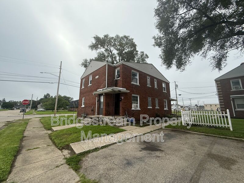 502-D Middle St. – photo 1