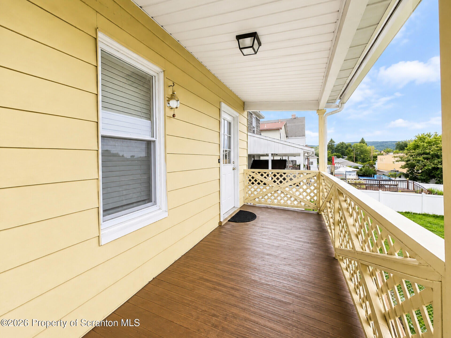 1112 W Elm Street – photo 3