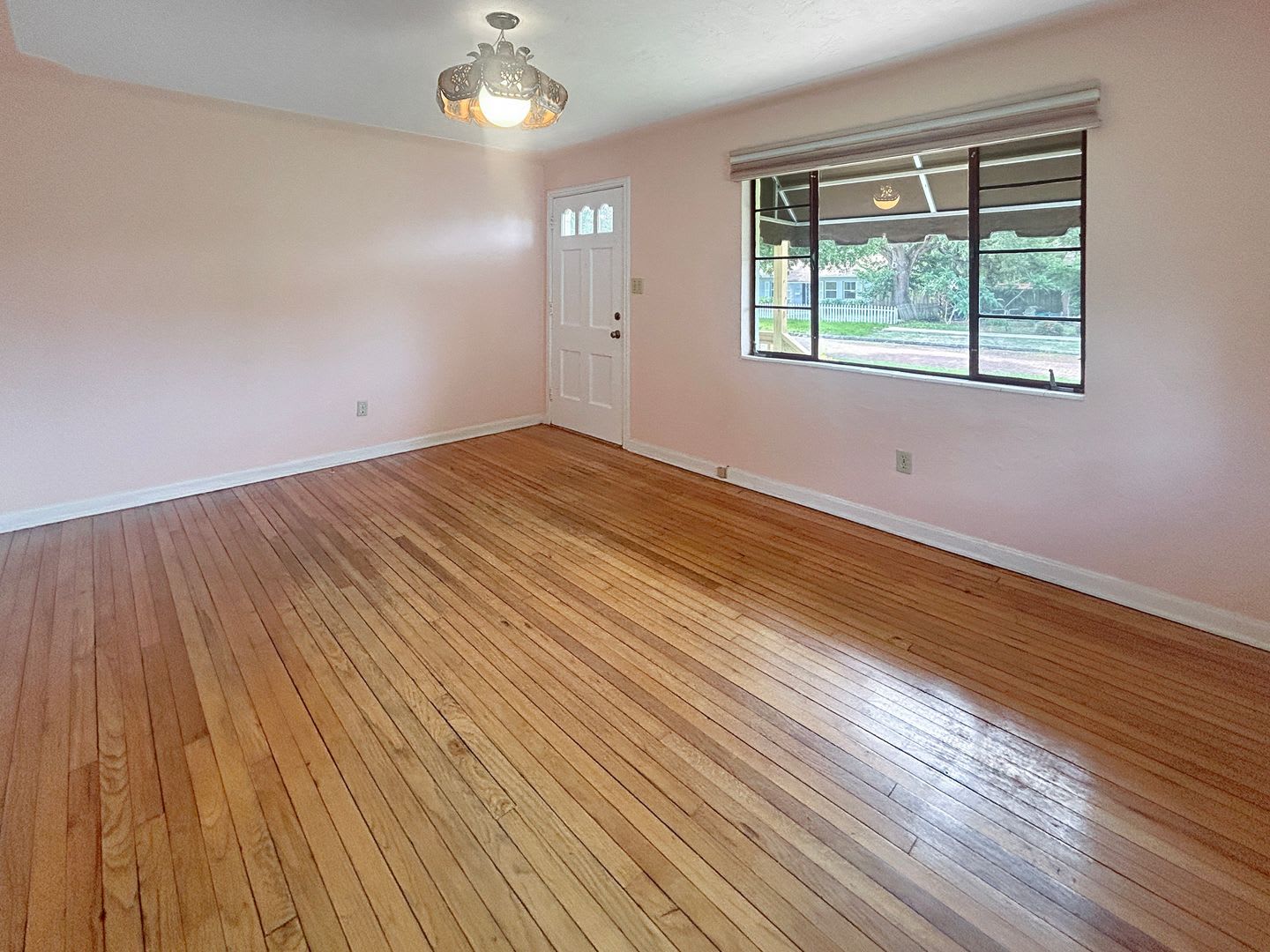 Well Maintained Charming 2 1 Home With In Law Studio And Modern Conveniences – photo 3