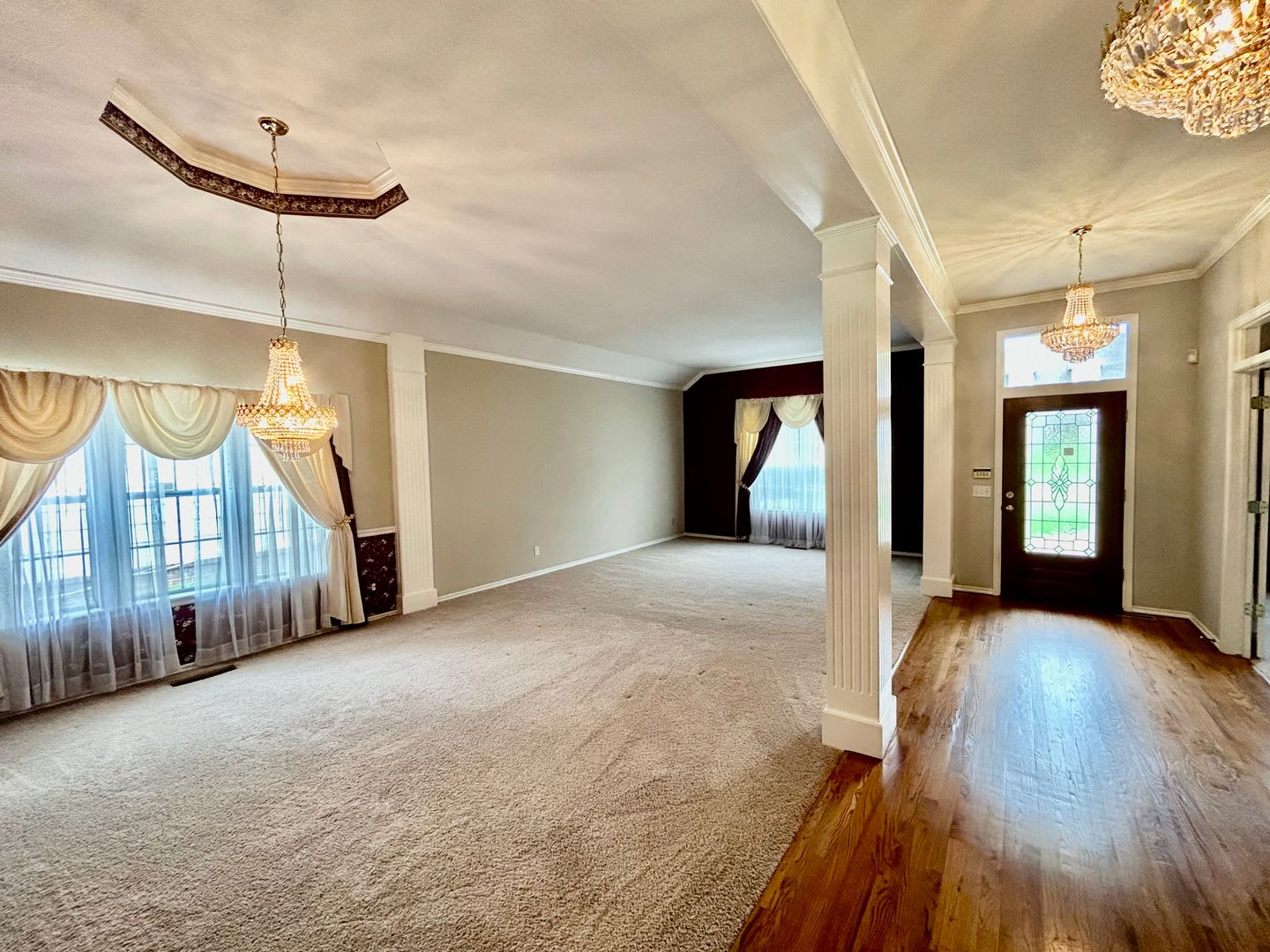Gorgeous Custom Home In Southern Pointe Iv With Inground Pool – photo 4