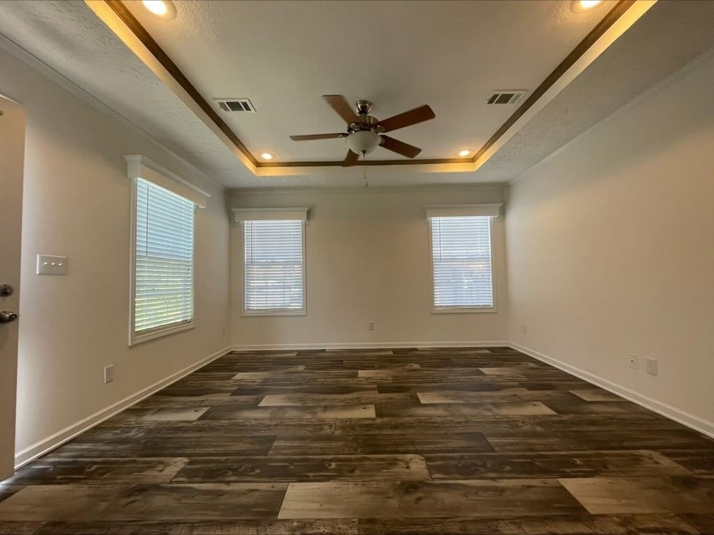 22 Sutter Ct – photo 2