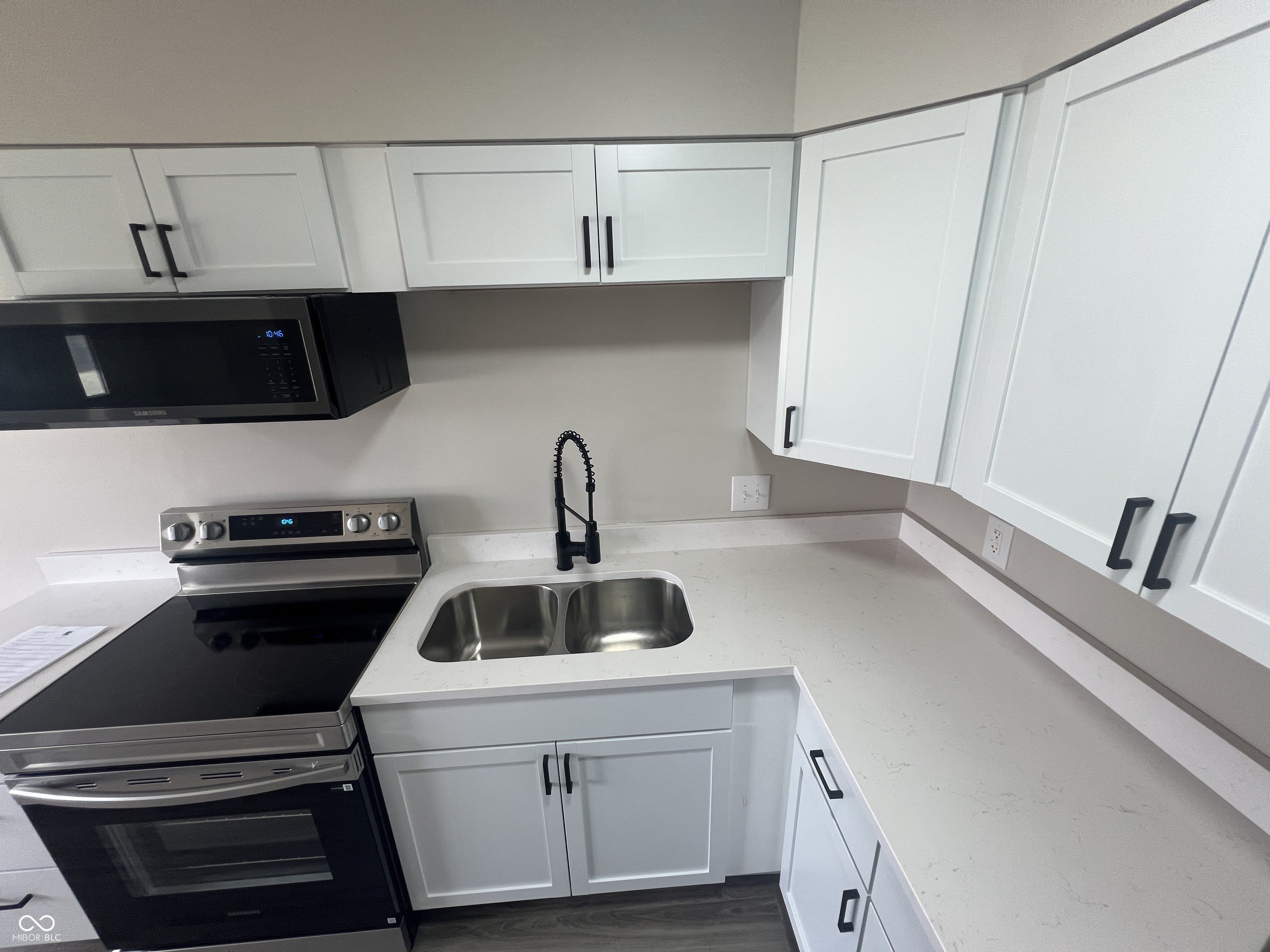 939 W Mckay Road – photo 4