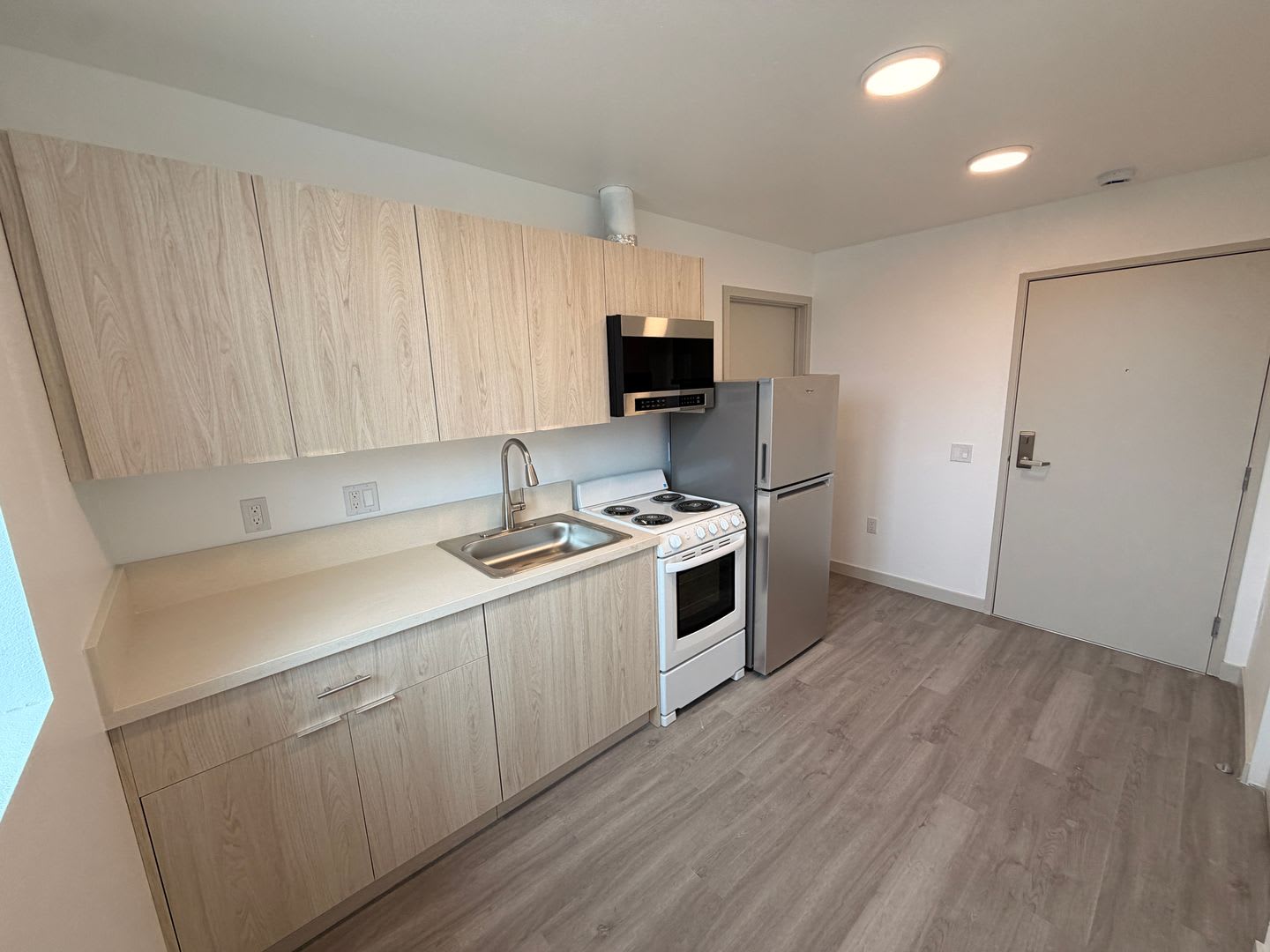 2403 Clyde Ave – photo 2