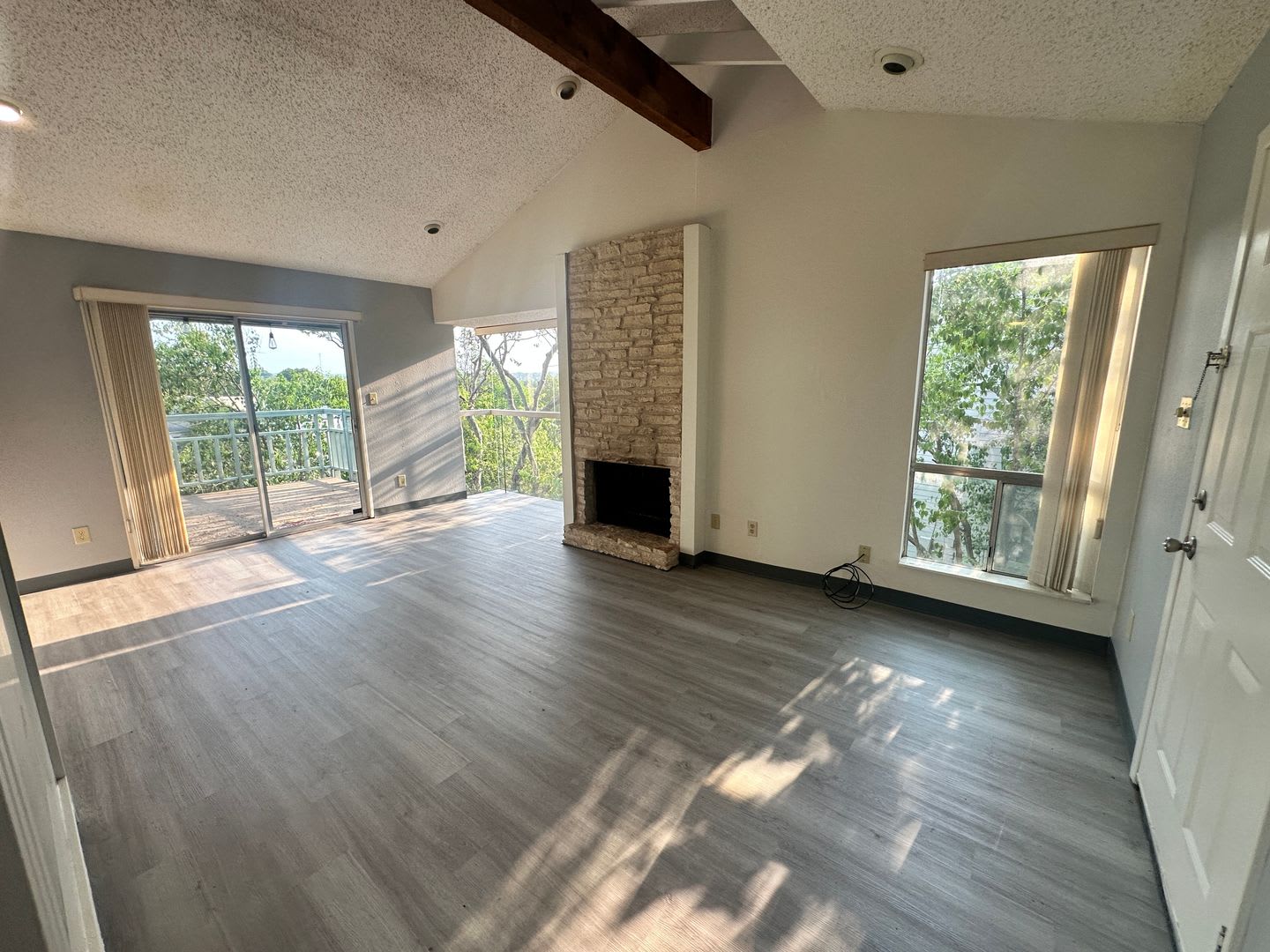 Available: 2-Bedroom Zilker Condo Near Barton Springs & Downtown – photo 5