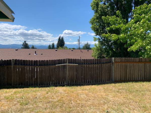 3329 Ward Avenue – photo 2