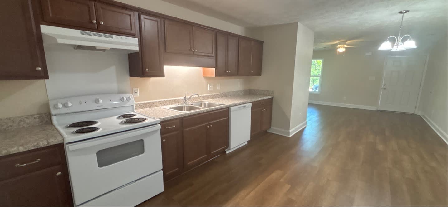 322 East Jenkins Street – photo 5