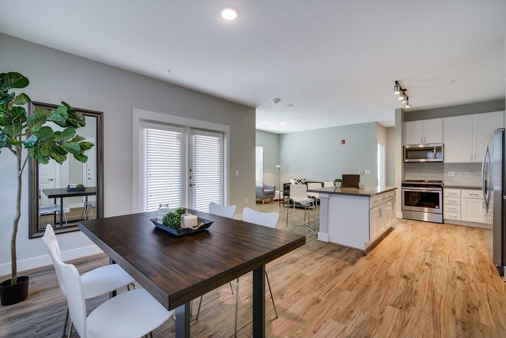 Regal Parc Apartment Homes – photo 4