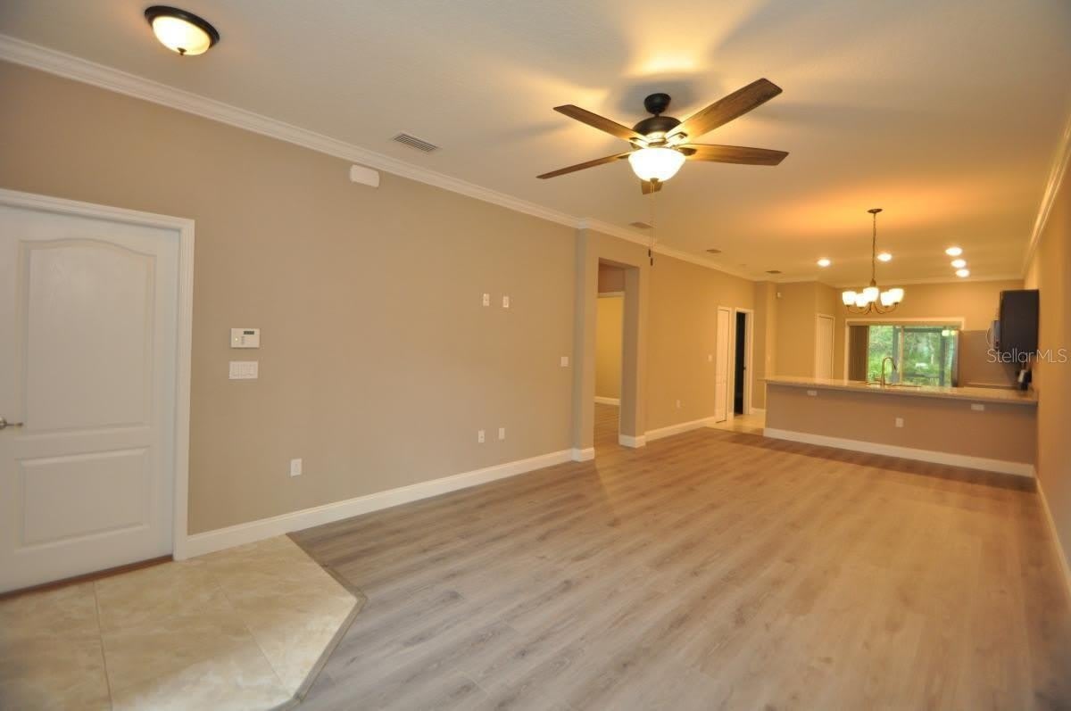 11 ULLYNN Place – photo 2