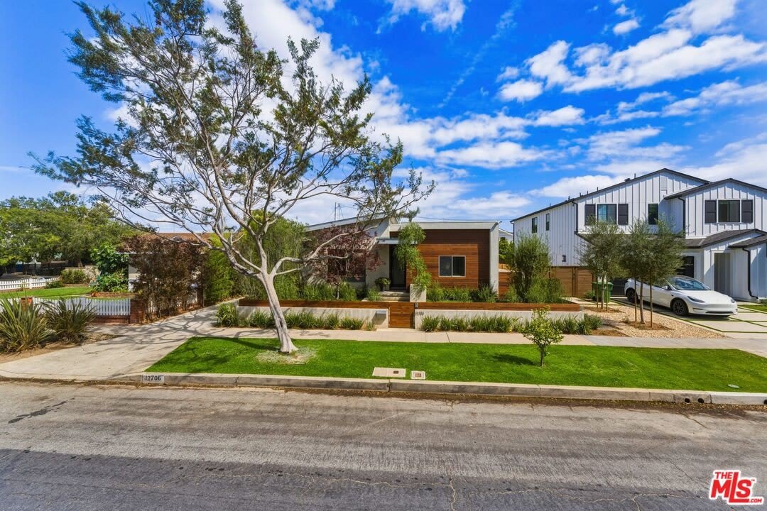 12706 Stanwood Dr – photo 1