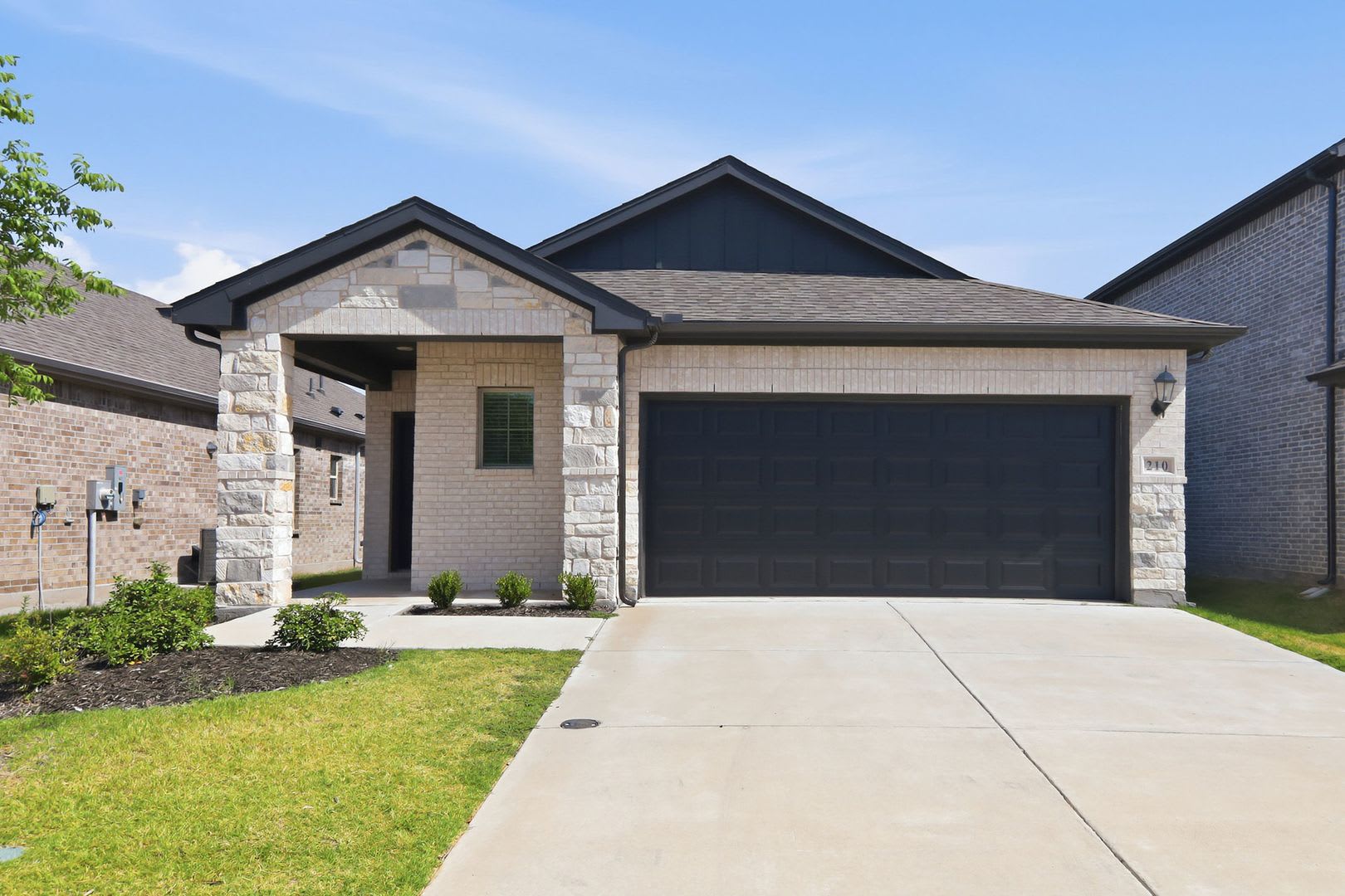 Newer 3 Bedroom Home For Rent In Mckinney Southridge Community – photo 1
