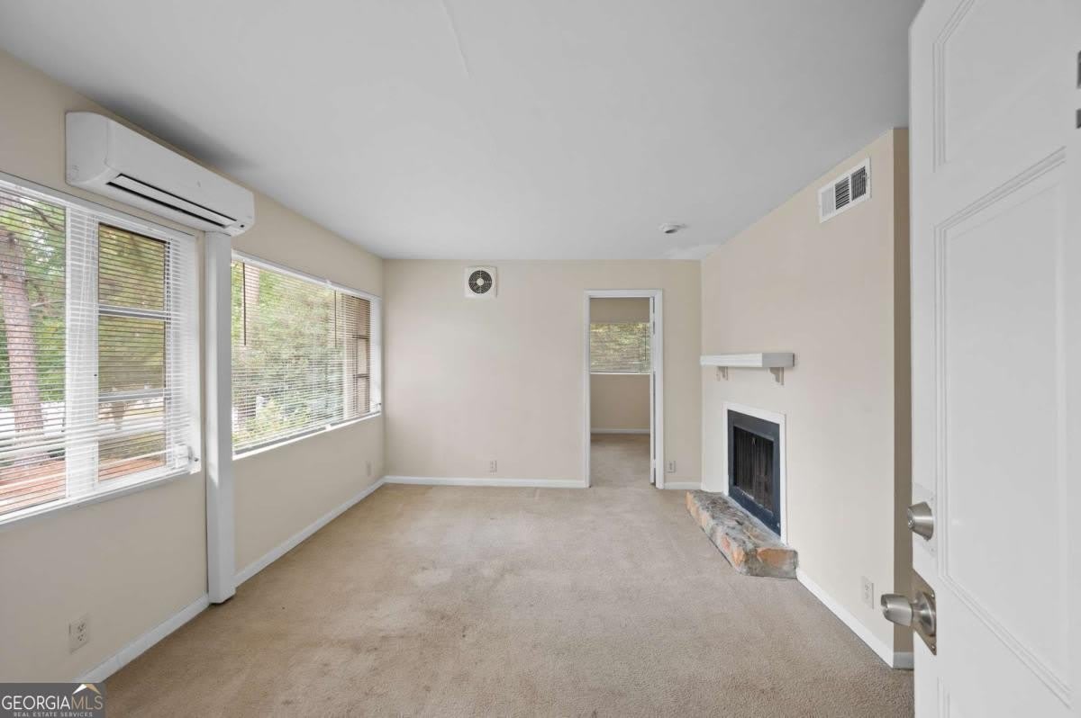 11 Peachtree Hills Avenue NE – photo 2