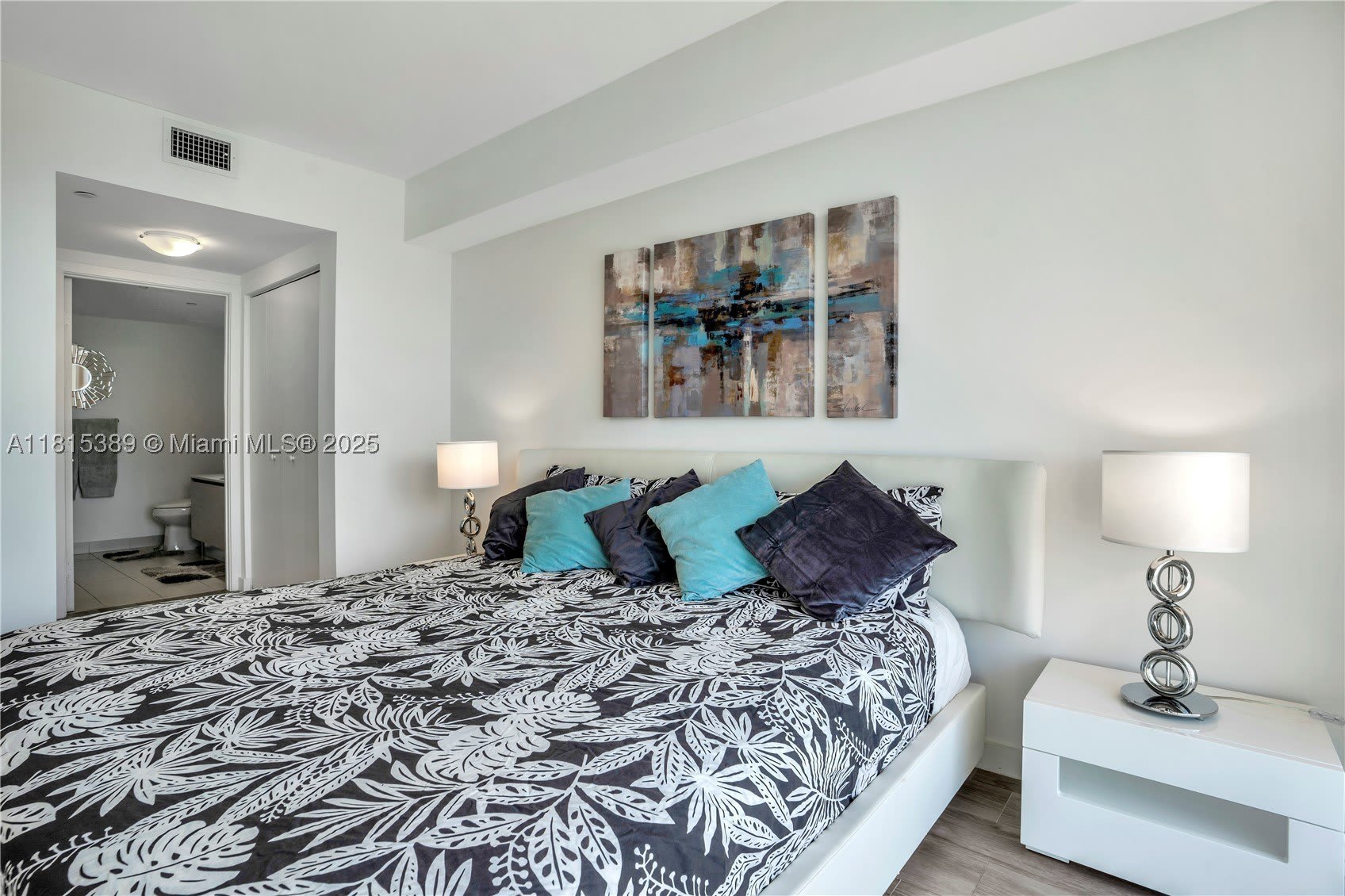 4250 Biscayne Blvd – photo 5
