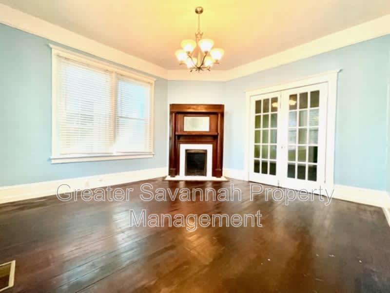 637 East 39th Street – photo 3