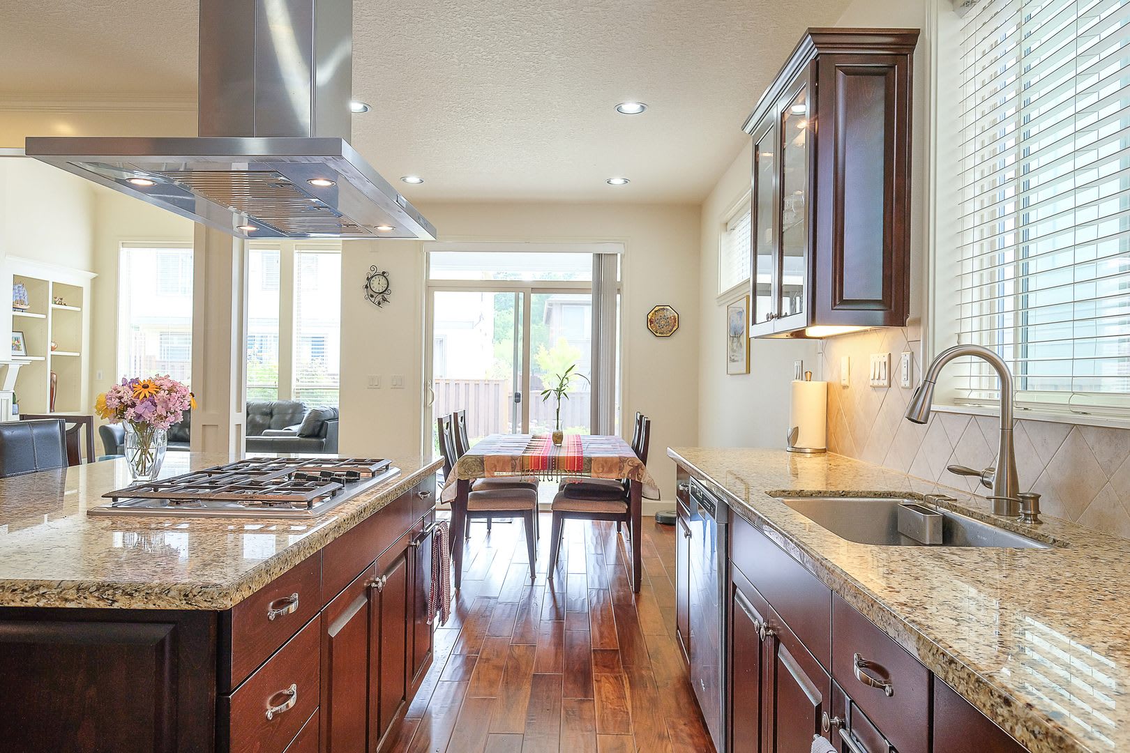 Beautiful 4Bd 3 Ba Single Family Home Located In Arbor Oaks Community Included In Rent Hi Speed Internet Hoa Clubhouse Pool – photo 1