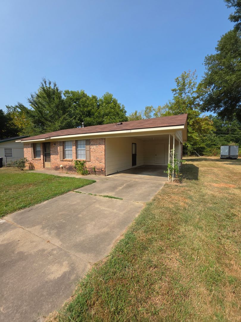 1113 Ave 4 NE – photo 2