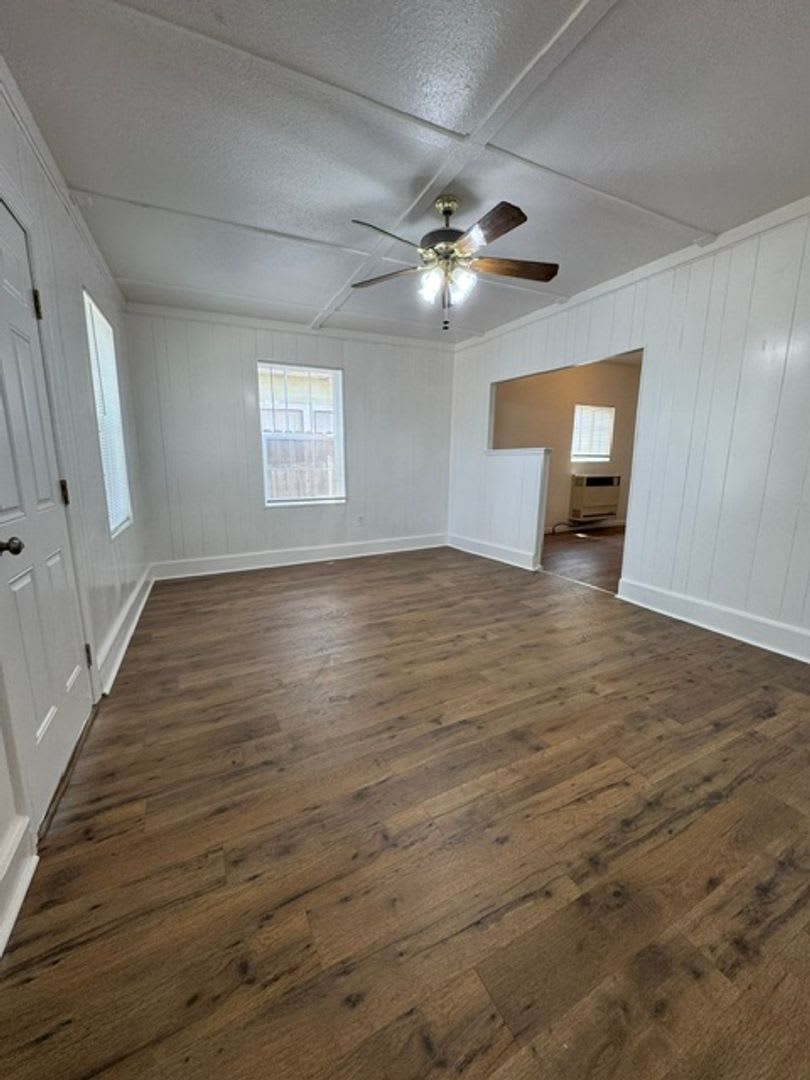 House Available – photo 3