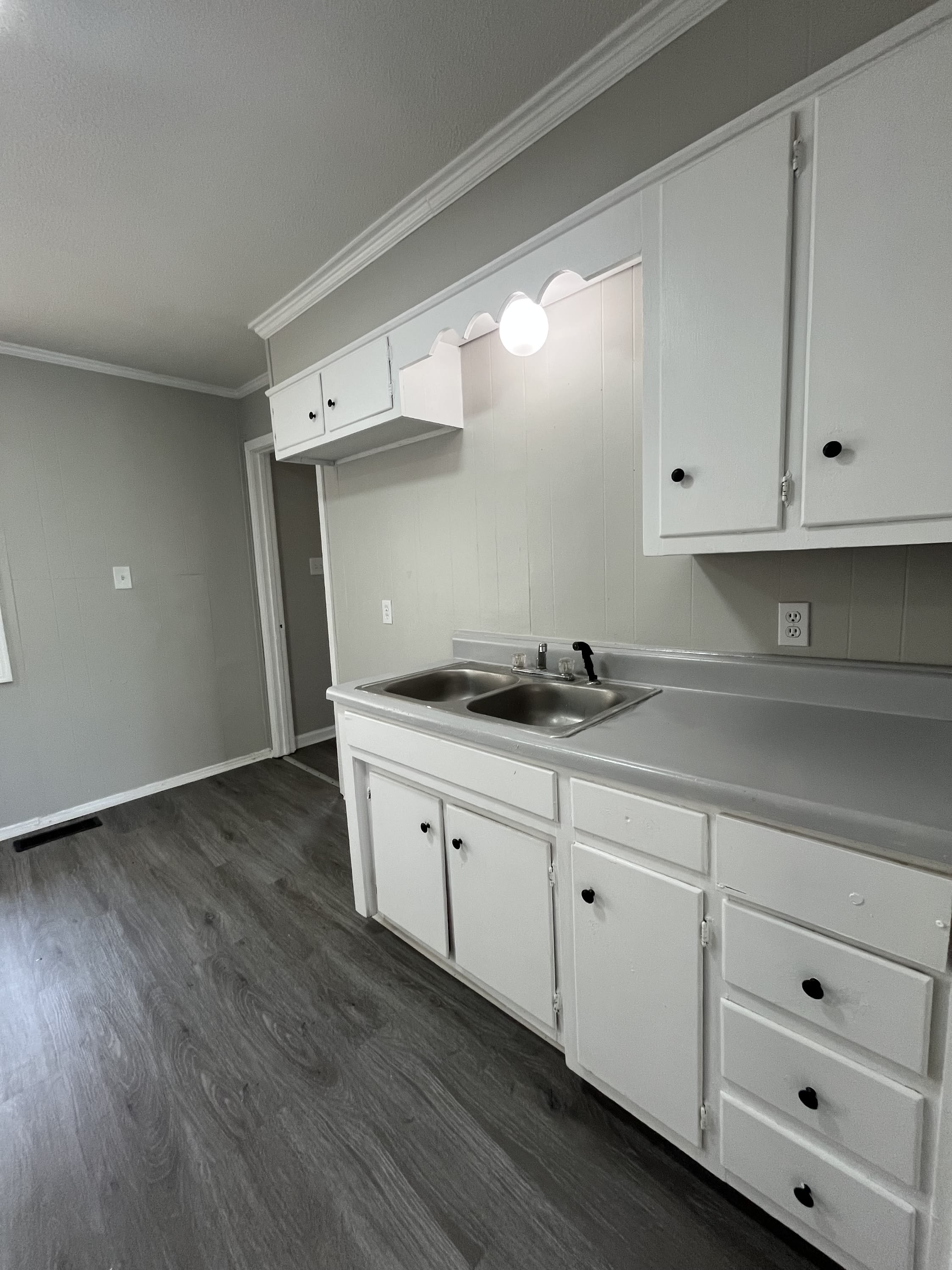 606 Austin St – photo 3
