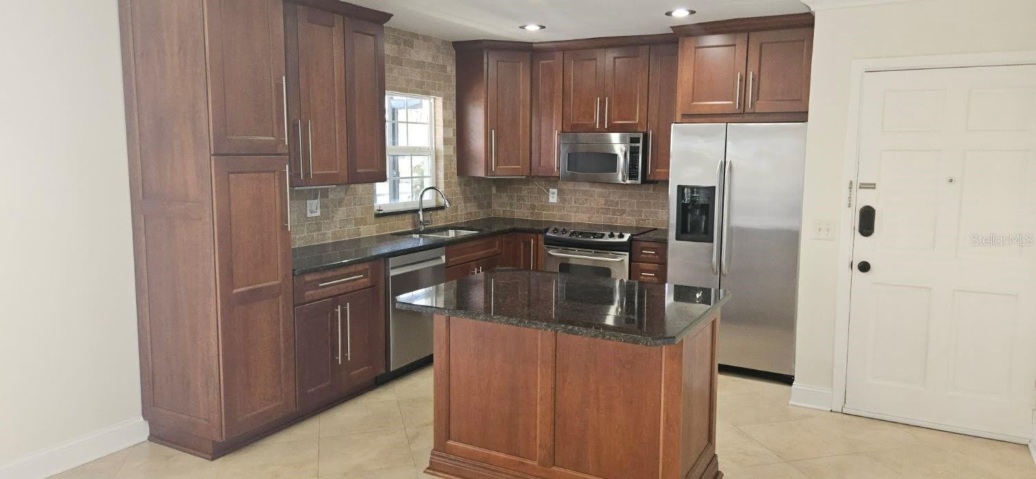 8822 BAY POINTE Drive – photo 4