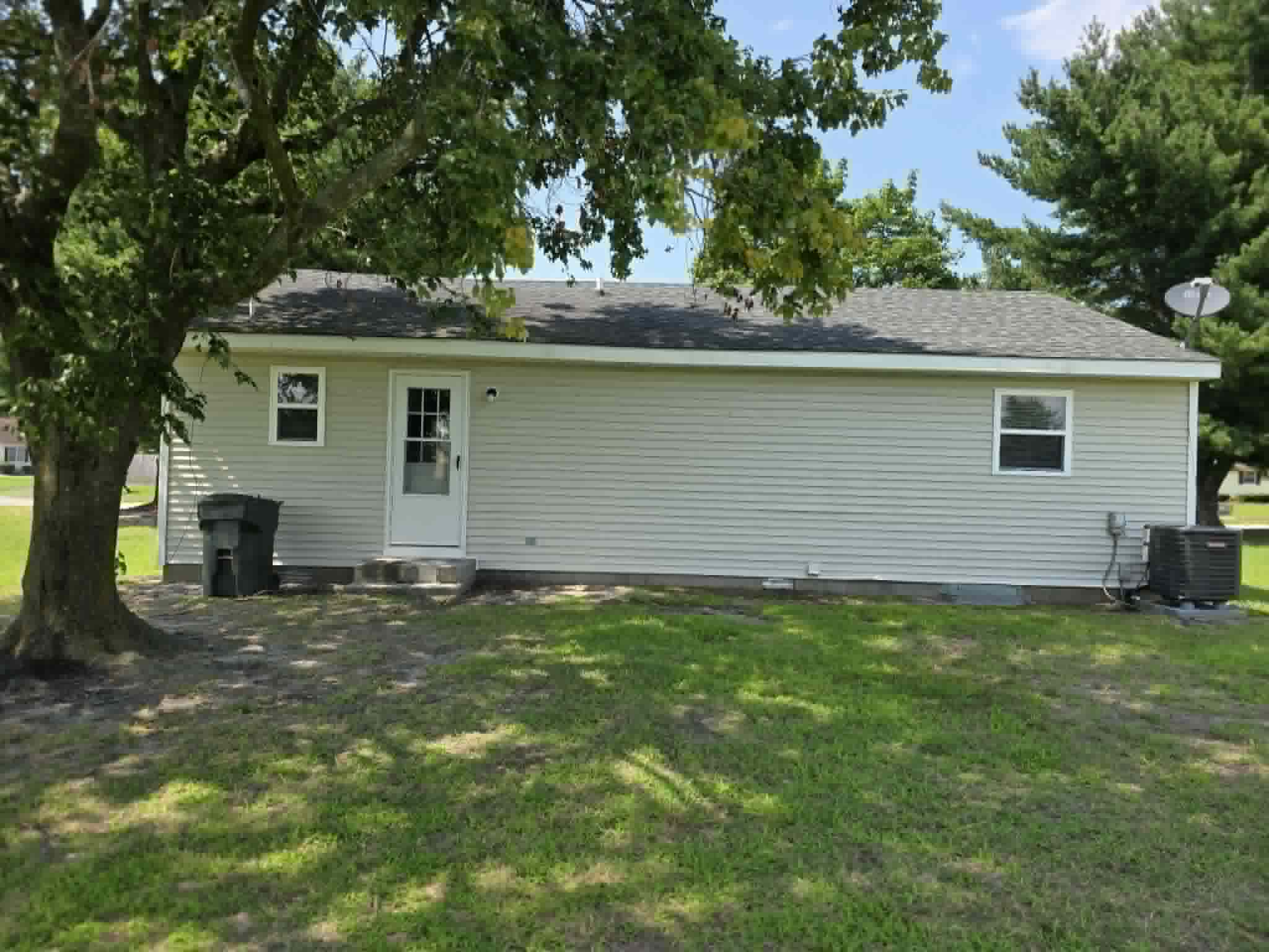 1104 Hillcrest Avenue – photo 5