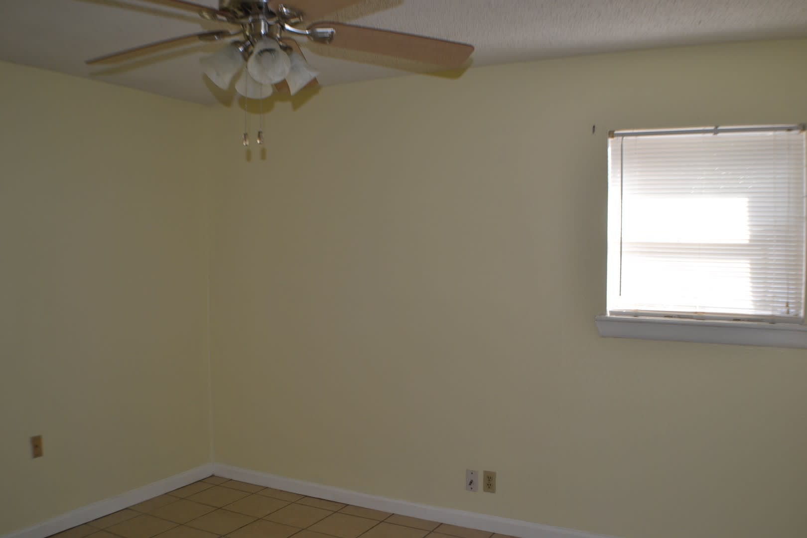 Half Duplex 2 Bedrooms 2 Baths For Lease In Sherman – photo 2