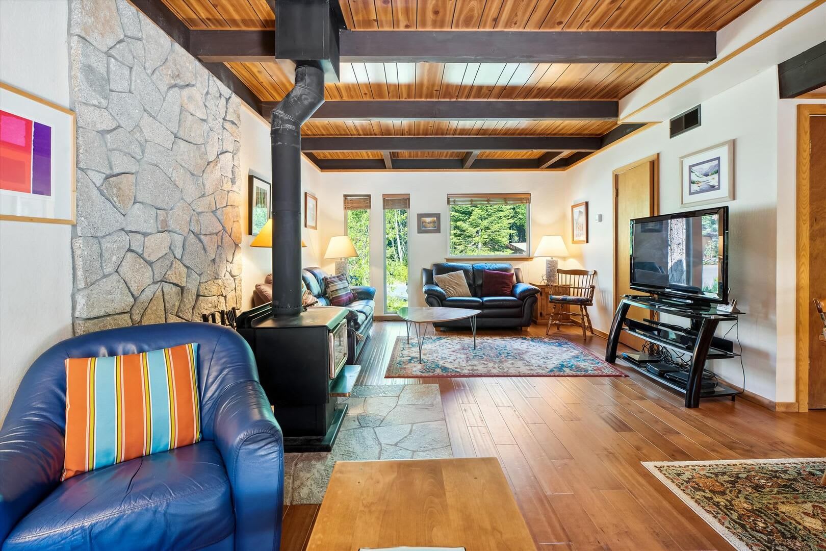 Alpine Meadows 3 Bedroom ski lease on Mineral Springs – photo 3