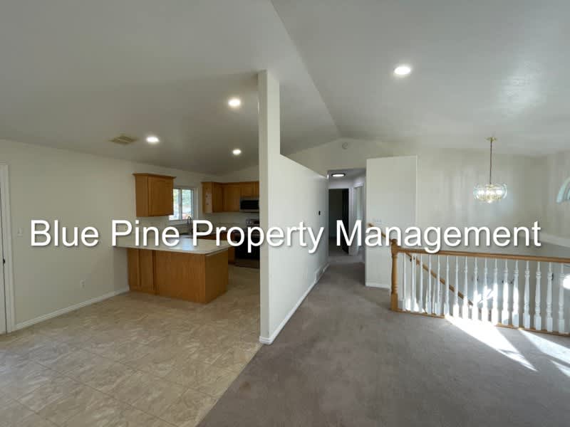 540 Flamingo Avenue – photo 3