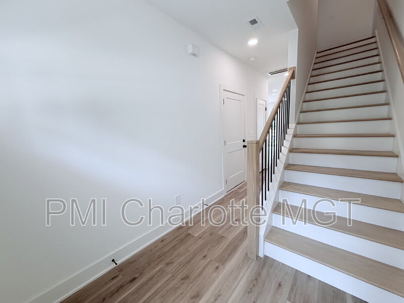 7519 Lawyers Rd – photo 4