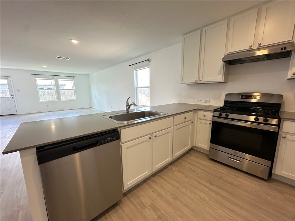 1203 Athena Drive – photo 4
