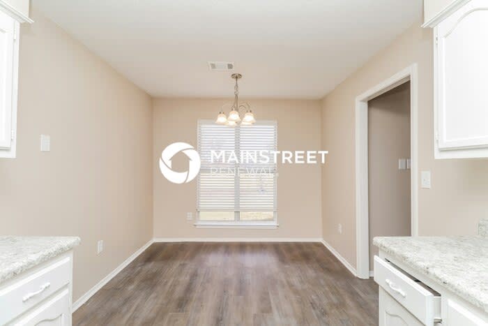 4250 Brighton Drive – photo 4