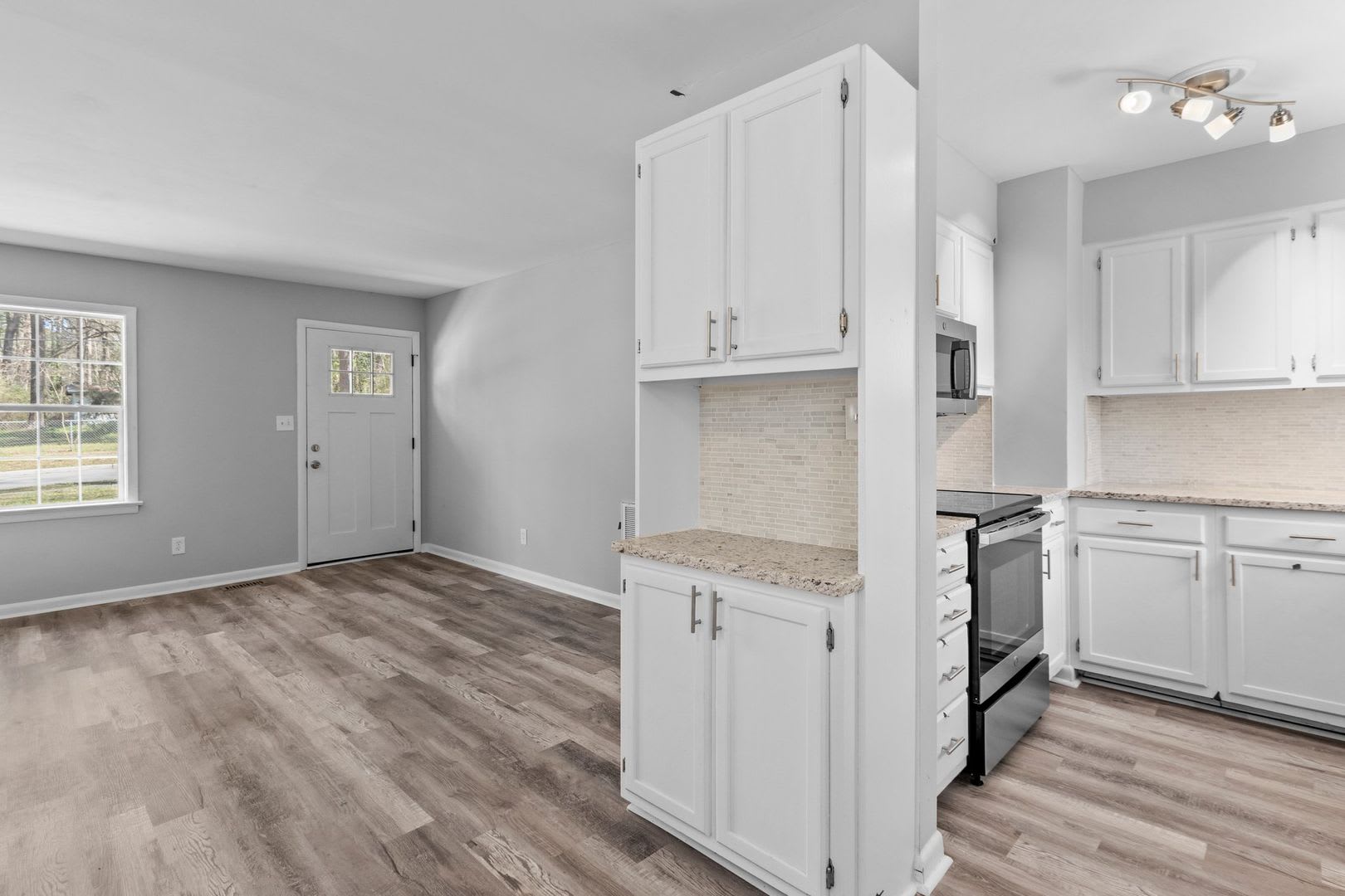 3 Bedroom Single Family Home – photo 3