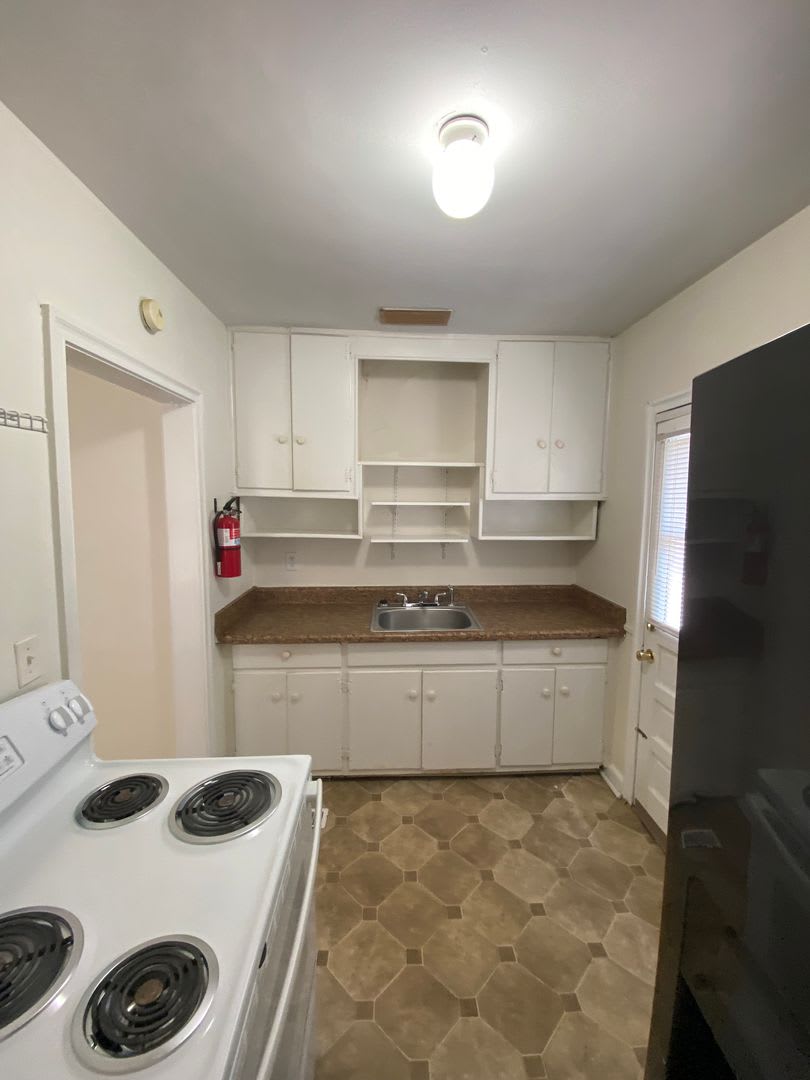 2-bedroom, 1 bath home available in Rosewood area! – photo 4