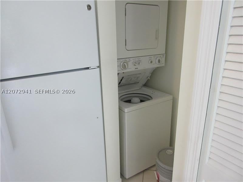 3090 BIRD AV – photo 2