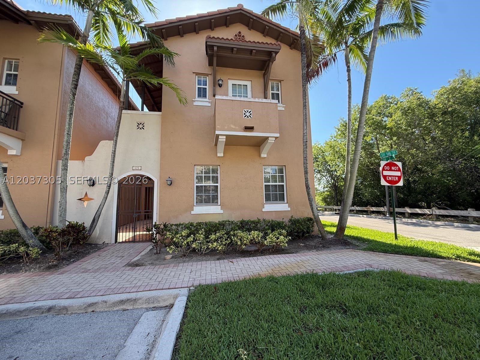 625 SW 146th Ter – photo 2