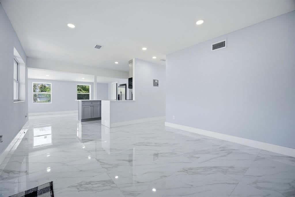 1517 NE 53RD Court – photo 5