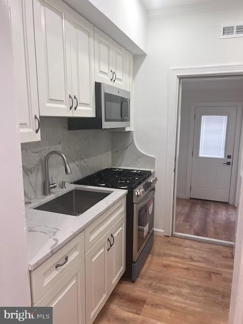 320 LONEY Street – photo 3