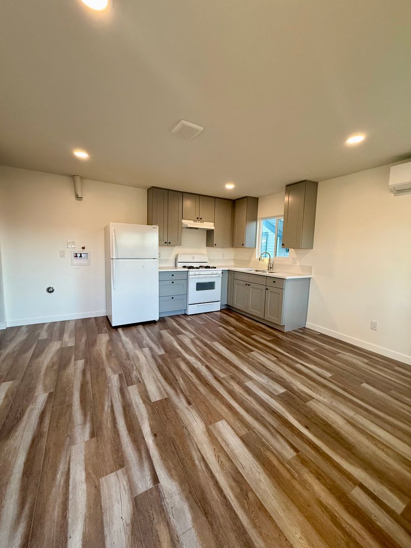 Beautiful 2 Bedroom. Must See! – photo 2